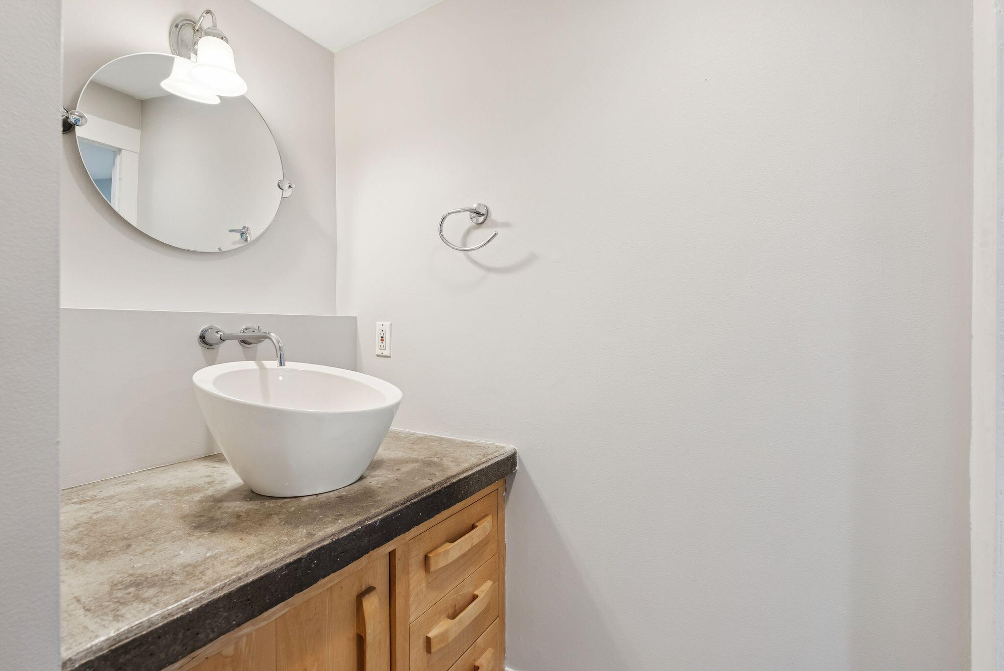 11 Parris Street, Unit 3 Portland, ME 04101 - Photo 21 of 39 36_DSC08297
