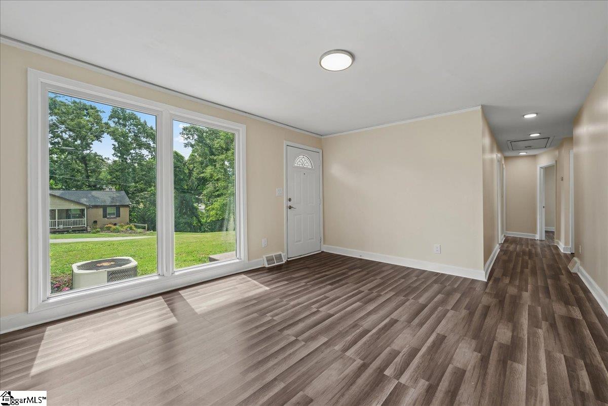 108 State Rd S-42-2623 Greer, SC 29651 - Photo 4 of 34