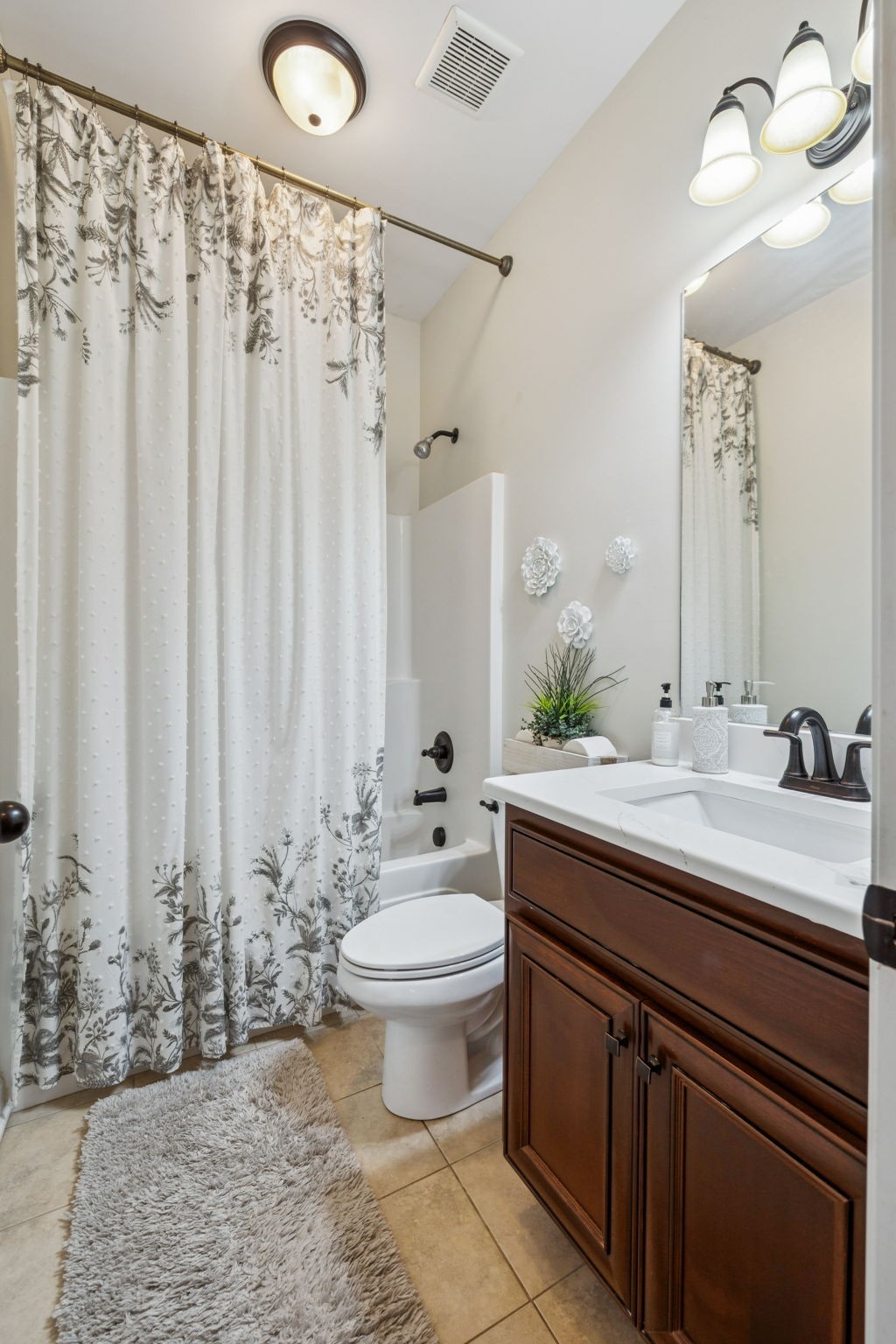 323 Amazonway Ridge Murfreesboro, TN 37130 - Photo 24 of 41 a bathroom with a sink toilet and shower