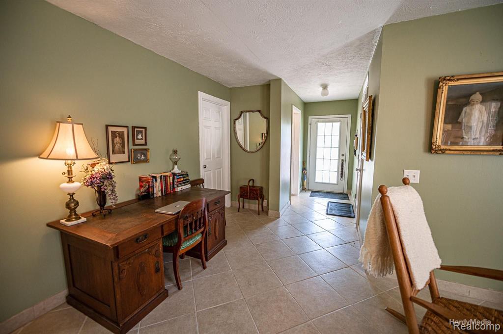 5345 Davison Road Lapeer, MI 48446 - Photo 7 of 34