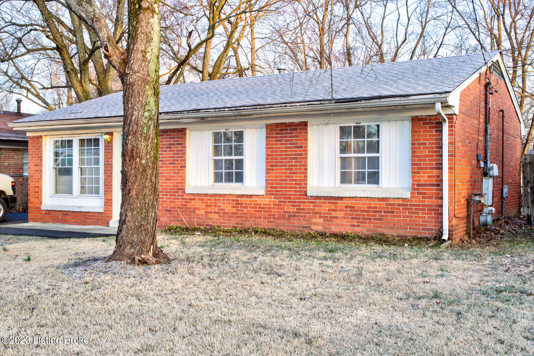 4903 Rural Way Louisville, KY 40218 - Photo 2 of 21 GSP-4903_Rural_Way-18