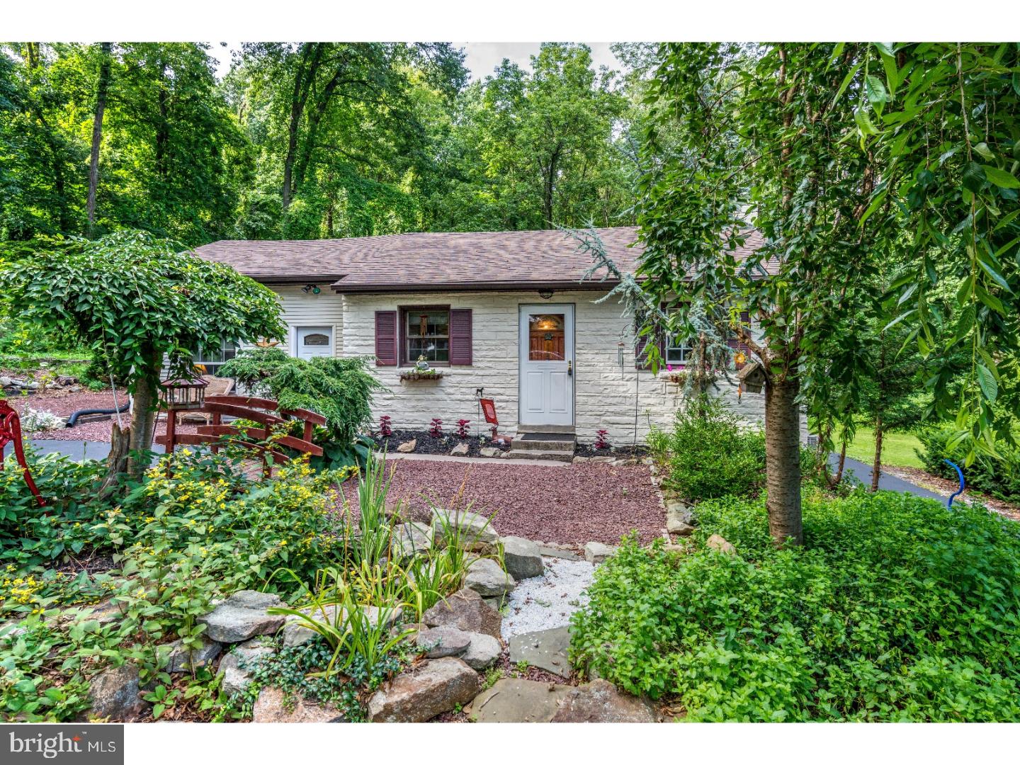 1922 Friedensburg Road Reading, PA 19606 - Photo 2 of 23