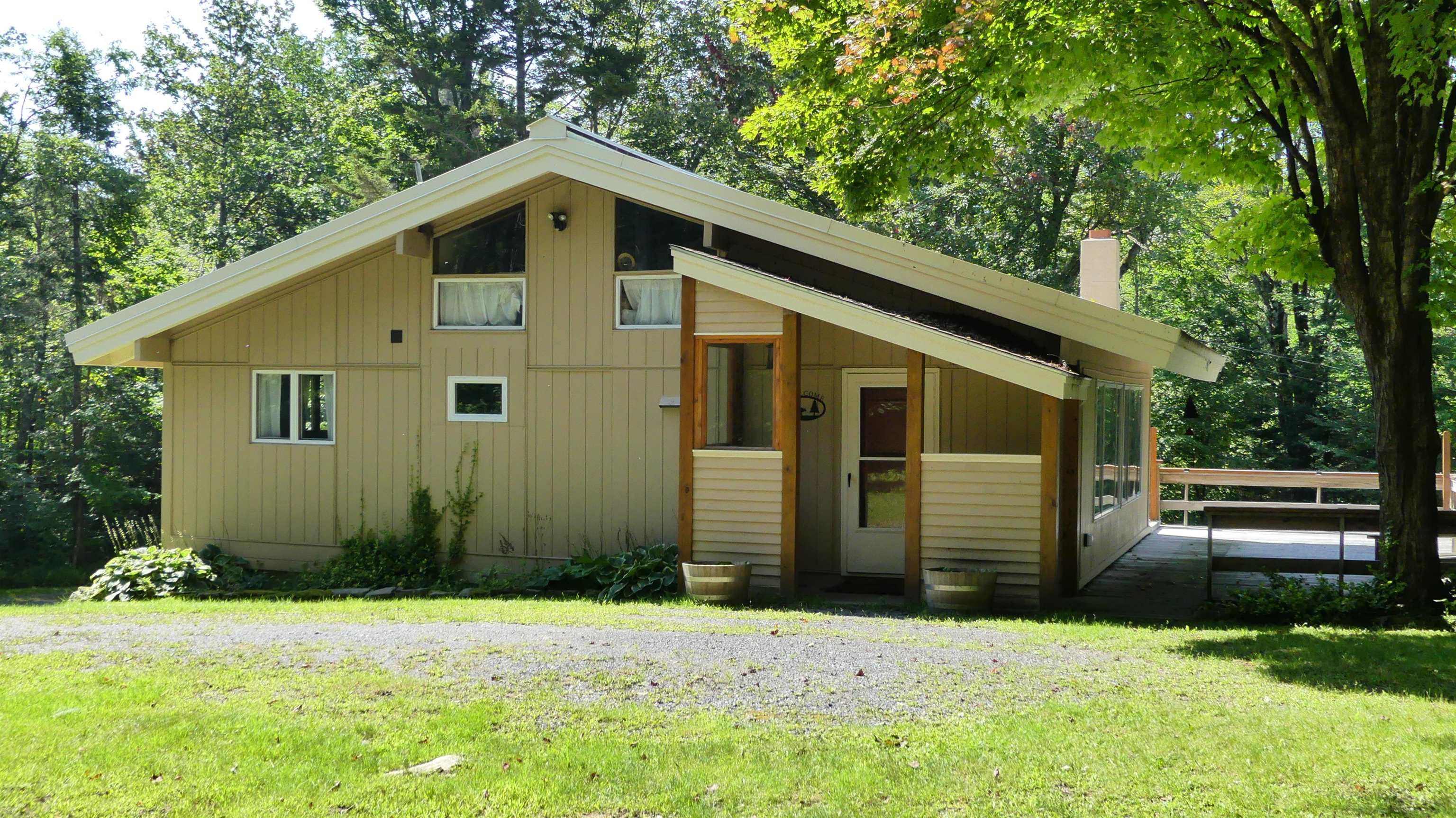 152 Old Town Road Wilmington, VT 05363 - Photo 3 of 15