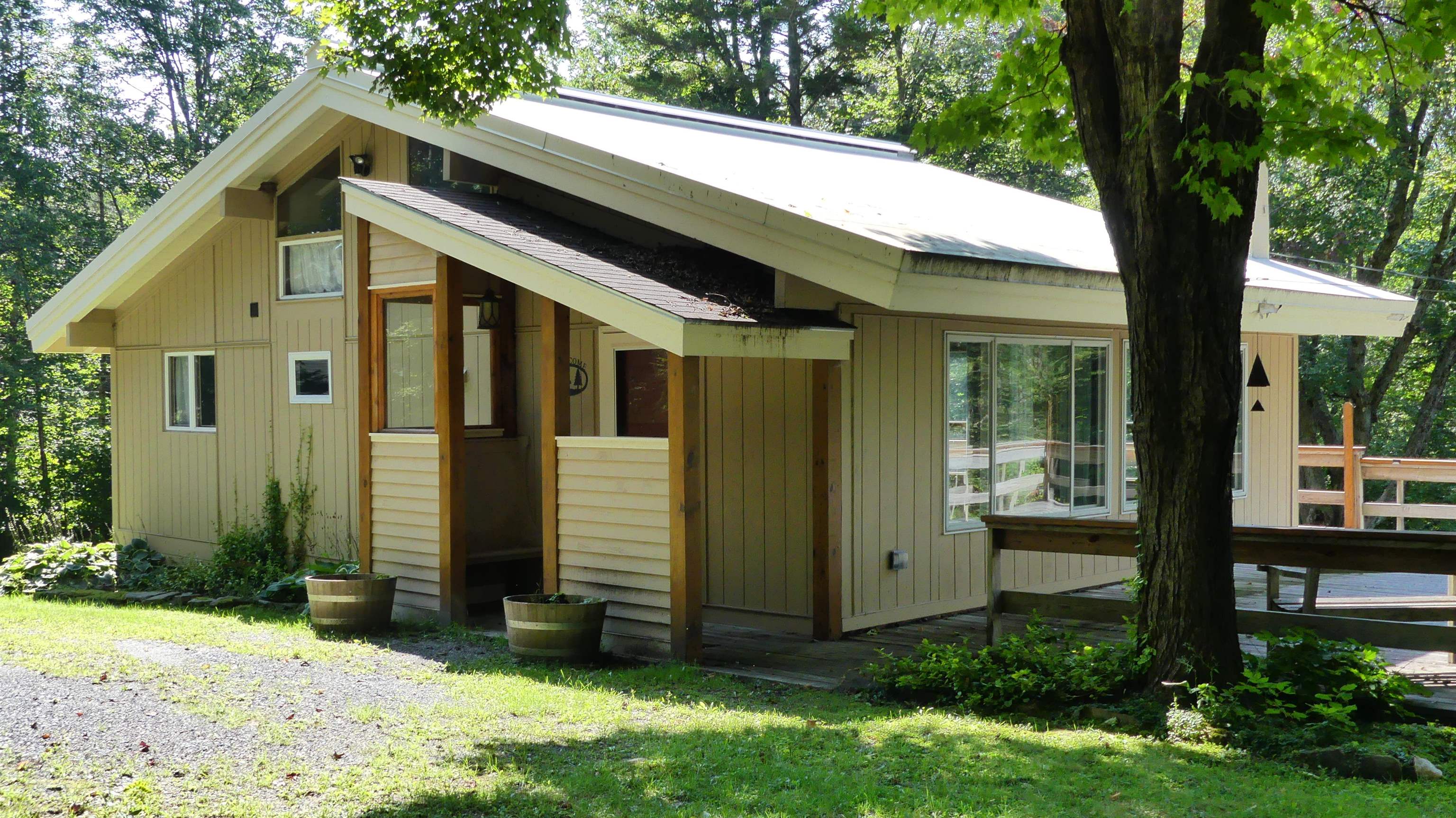 152 Old Town Road Wilmington, VT 05363 - Photo 4 of 15