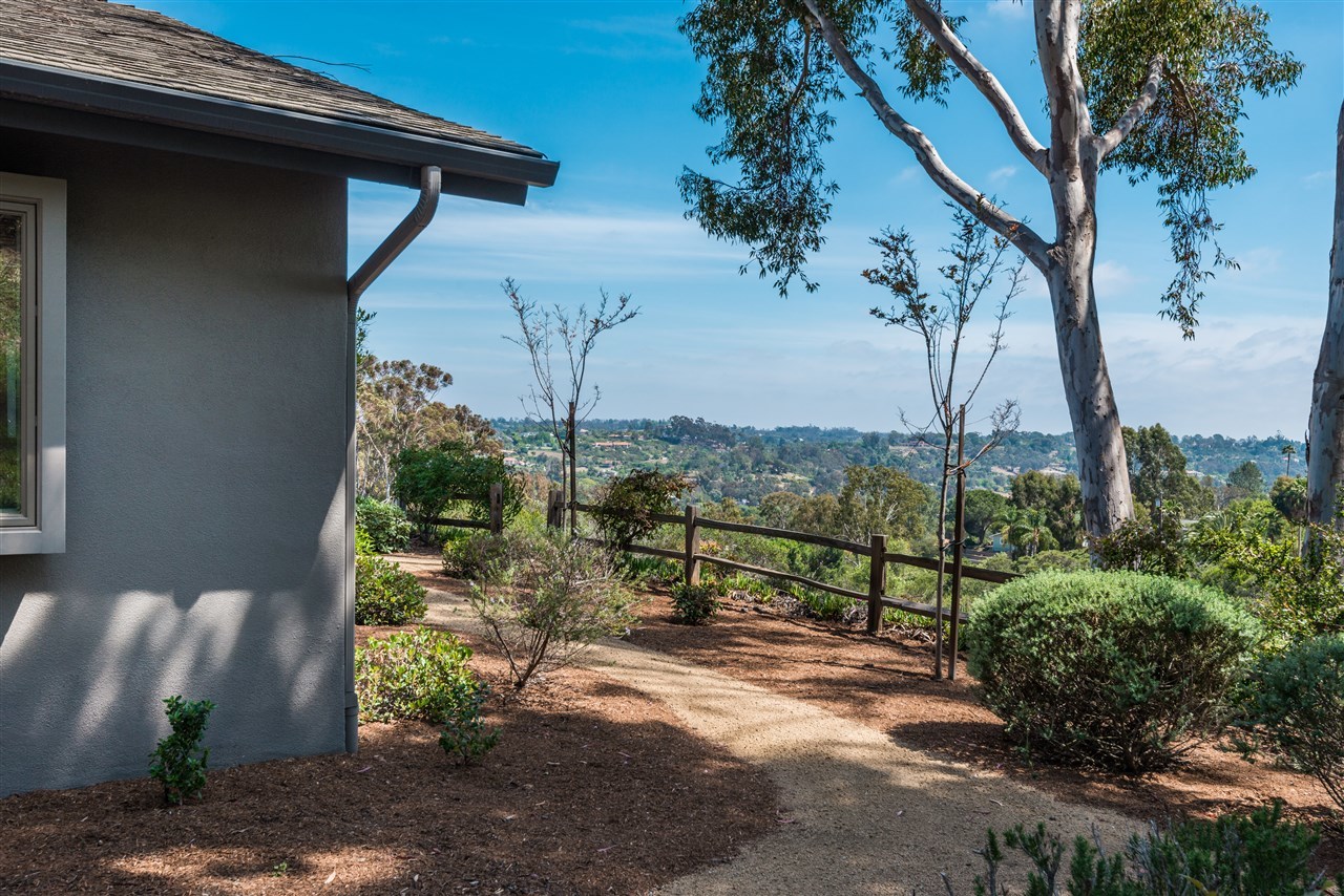 2139 Ranch View Terrace Encinitas, CA 92024 - Photo 21 of 25