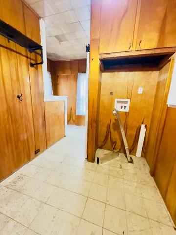 $140,000 | 917 West Barnes Avenue, Lansing, MI 48910