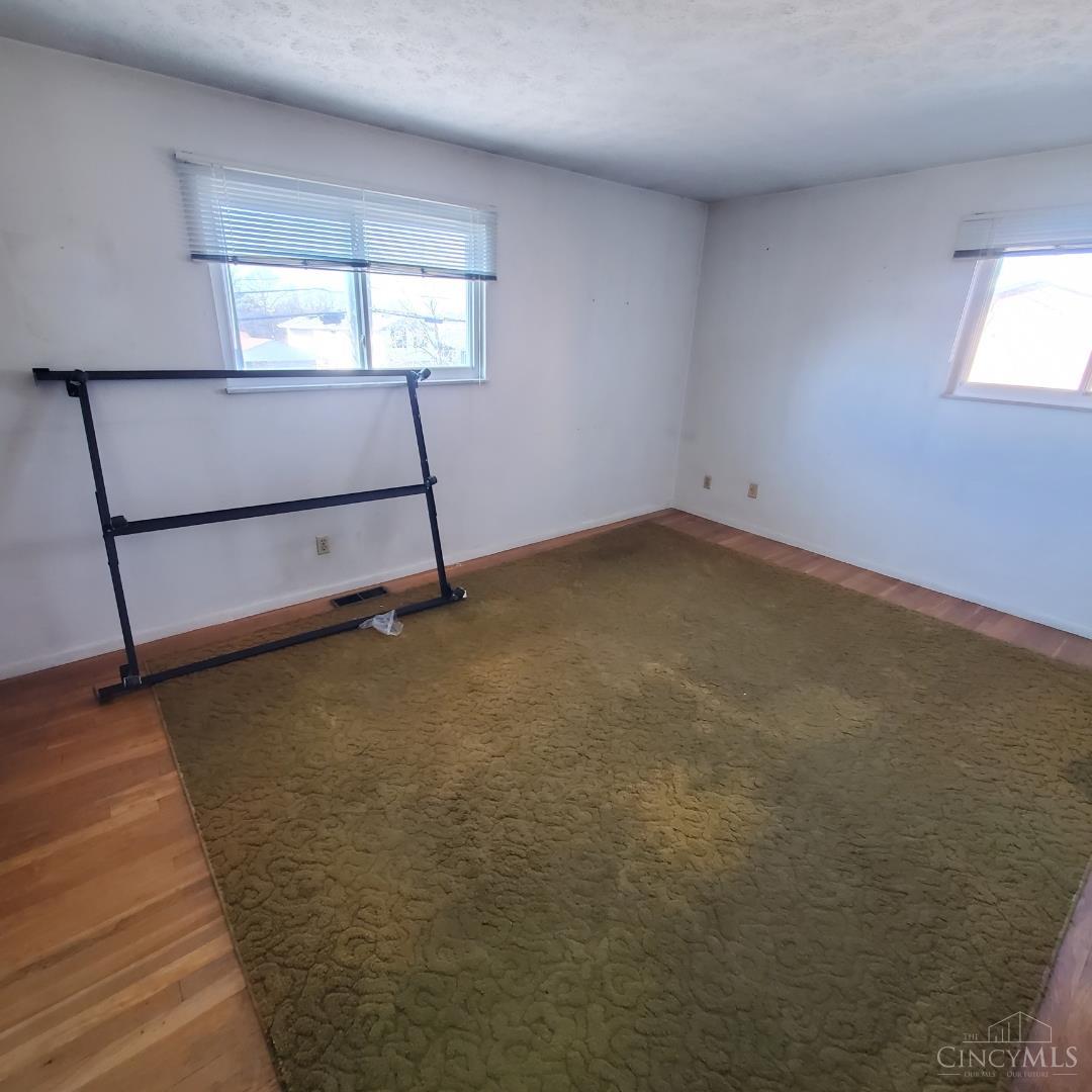 4380 Glenhaven Road Cincinnati, OH 45238 - Photo 6 of 12 Gallery Image 6