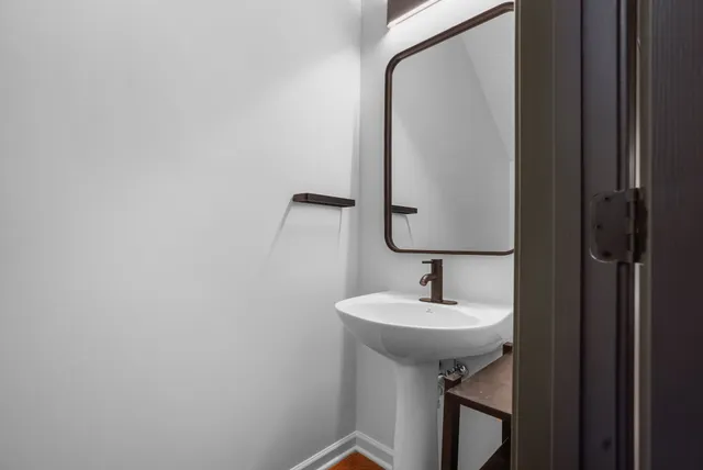 $370,000 | 1034 Ashmore Drive, Nashville, TN 37211