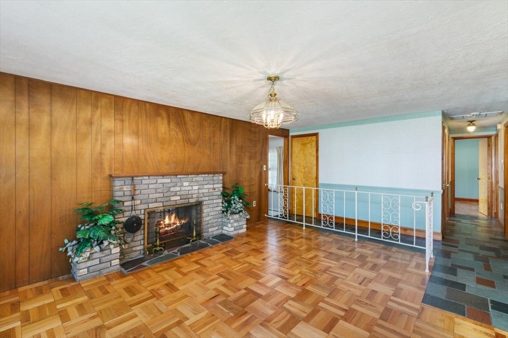 43 Old Rockingham Road Salem, NH 03079 - Photo 11 of 30 Gallery Image 11