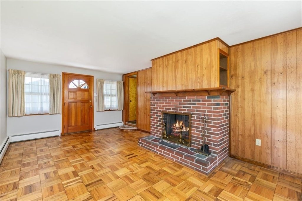 43 Old Rockingham Road Salem, NH 03079 - Photo 16 of 30 Gallery Image 16