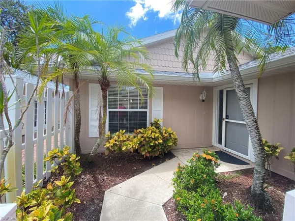 $2,150 | 14805 Crooked Pond Court, Fort Myers, FL 33908
