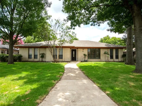 $2,200 | 904 Lake Highlands Drive, Allen, TX 75002
