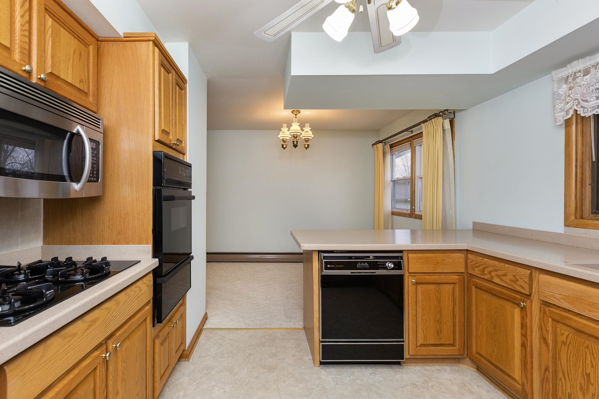 202 Wisconsin Street Wonewoc, WI 53968 - Photo 19 of 37