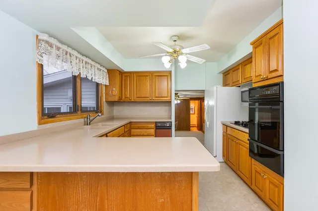 $325,000 | 202 Wisconsin Street, Wonewoc, WI 53968