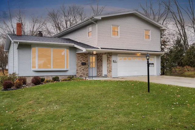 $325,000 | 202 Wisconsin Street, Wonewoc, WI 53968