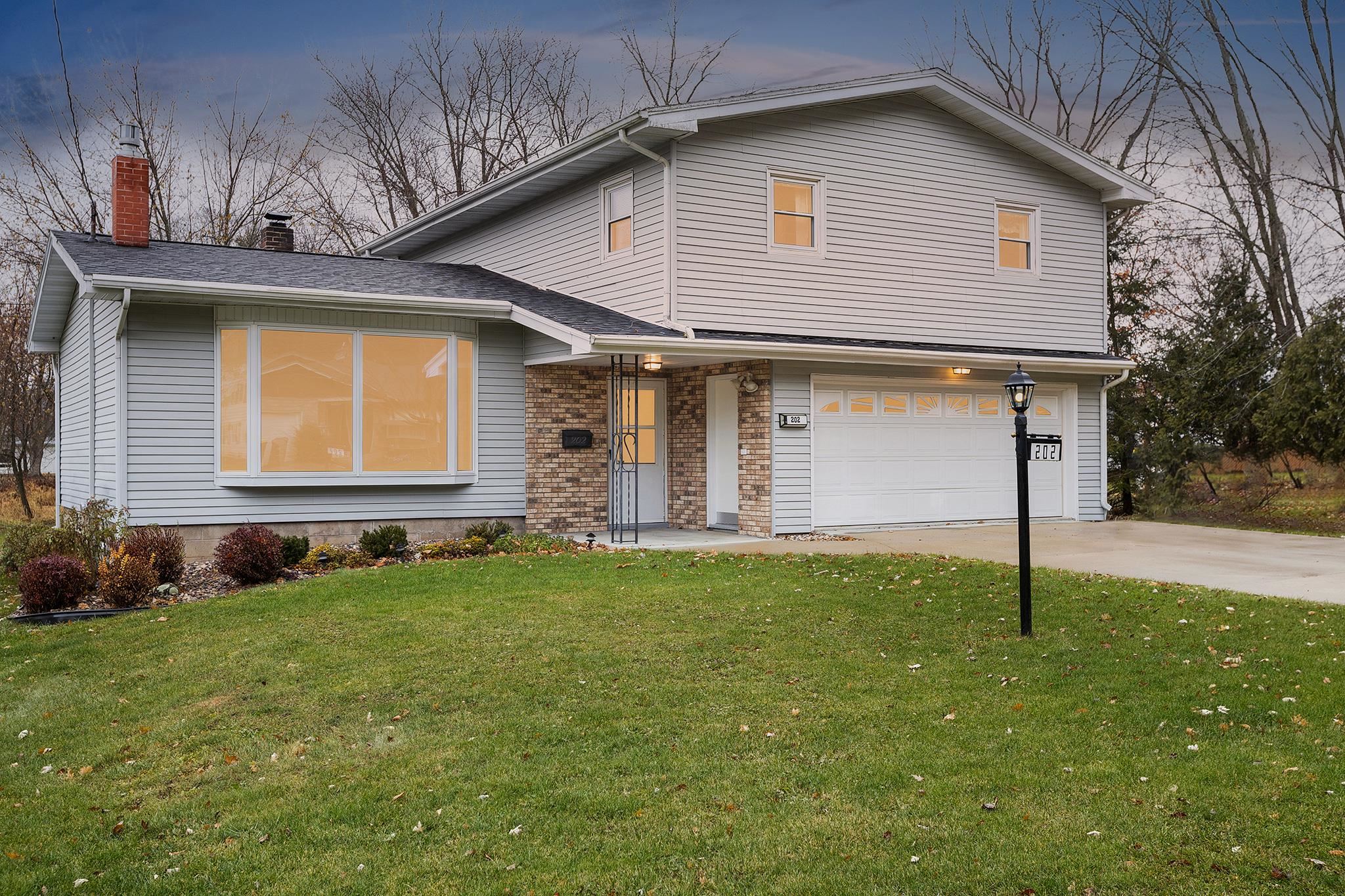 202 Wisconsin Street Wonewoc, WI 53968 - Photo 2 of 37