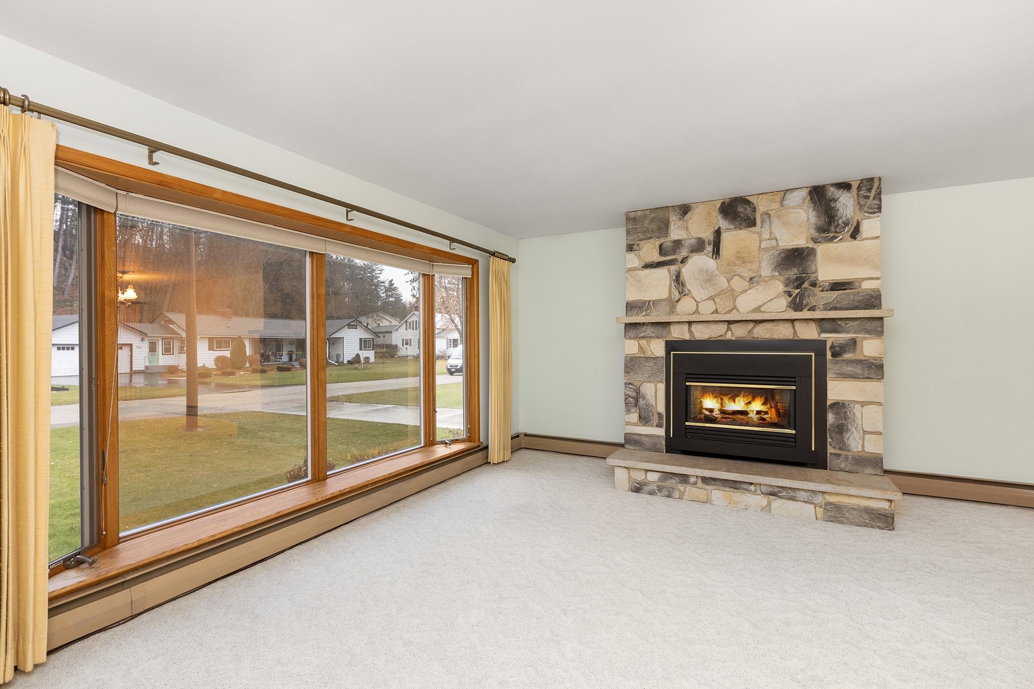 202 Wisconsin Street Wonewoc, WI 53968 - Photo 5 of 37