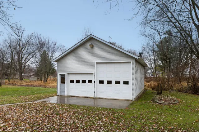 $325,000 | 202 Wisconsin Street, Wonewoc, WI 53968