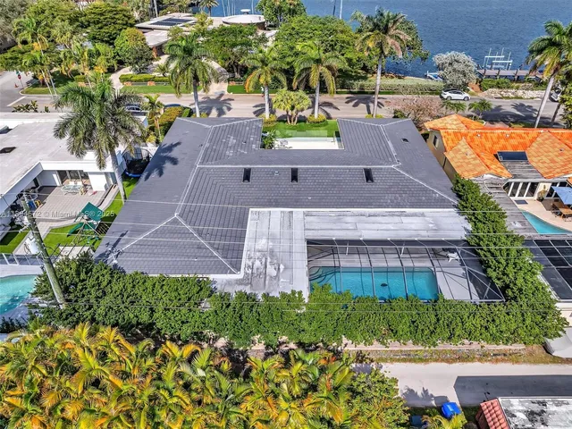 $13,500 | 840 South South Lake Drive, Hollywood, FL 33019