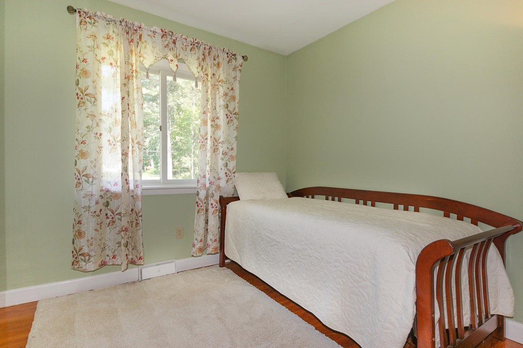 8 Chapman Road Boxford, MA 01921 - Photo 18 of 24 Gallery Image 18