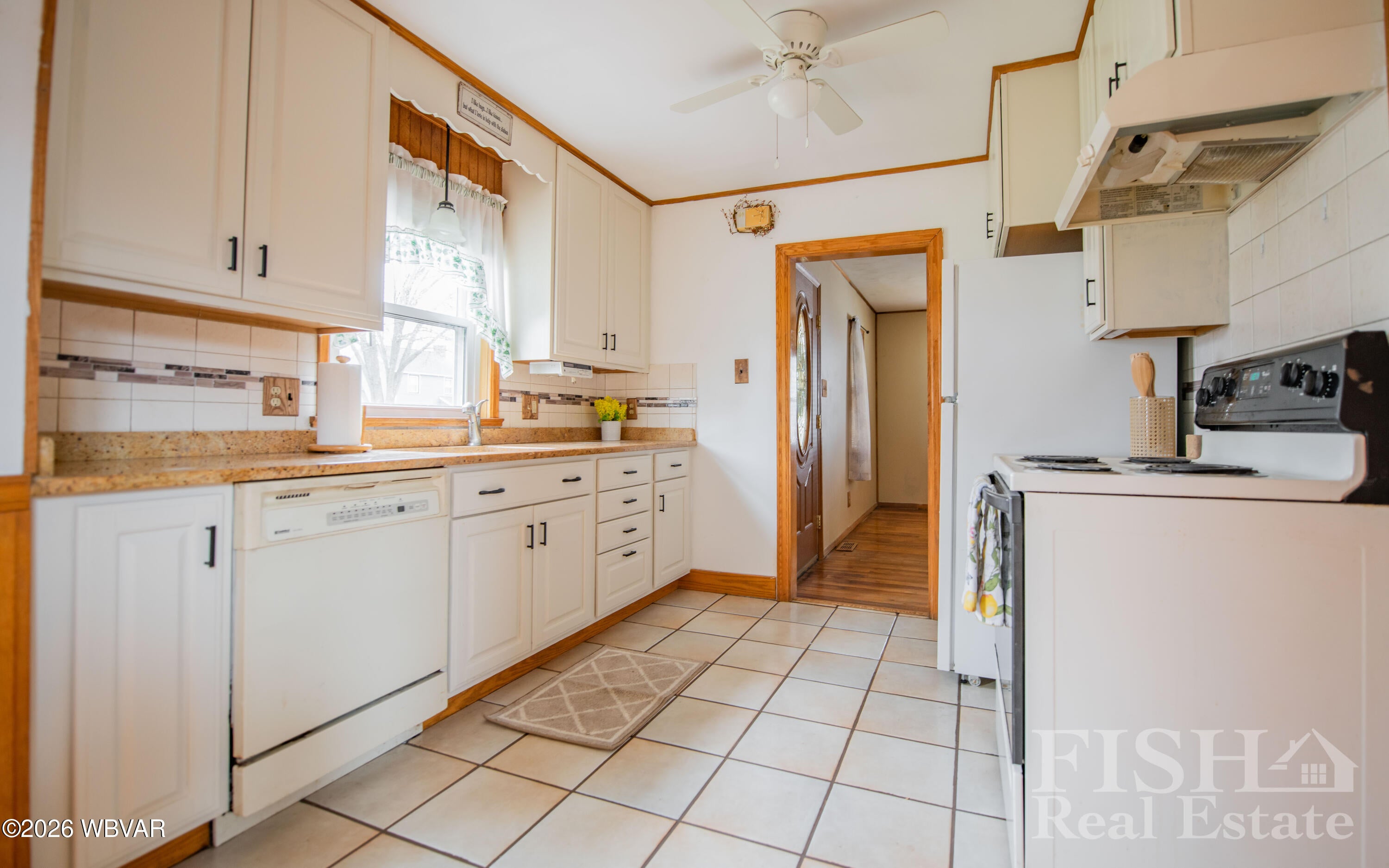 2051 Reed Street Williamsport, PA 17701 - Photo 9 of 21 Kitchen
