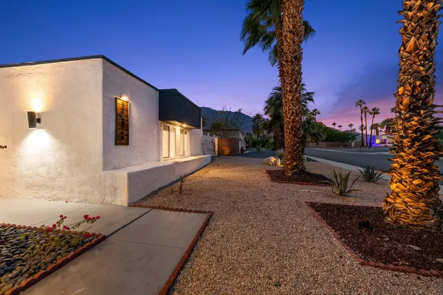 $4,000 | 1433 East Caleta Way, Palm Springs, CA 92262