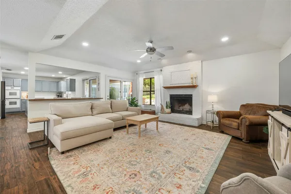 $2,900 | 118 Copperleaf Road, Lakeway, TX 78734