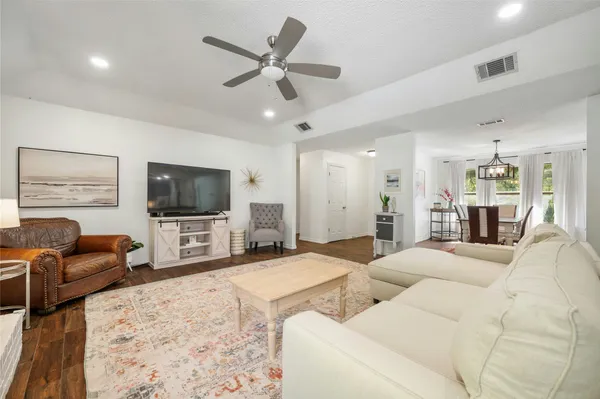 $2,900 | 118 Copperleaf Road, Lakeway, TX 78734