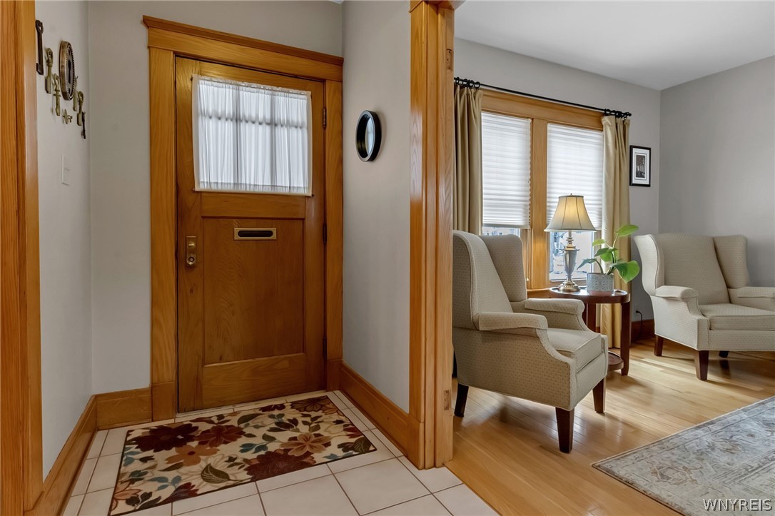 151 Knowlton Avenue Tonawanda, NY 14217 - Photo 4 of 49