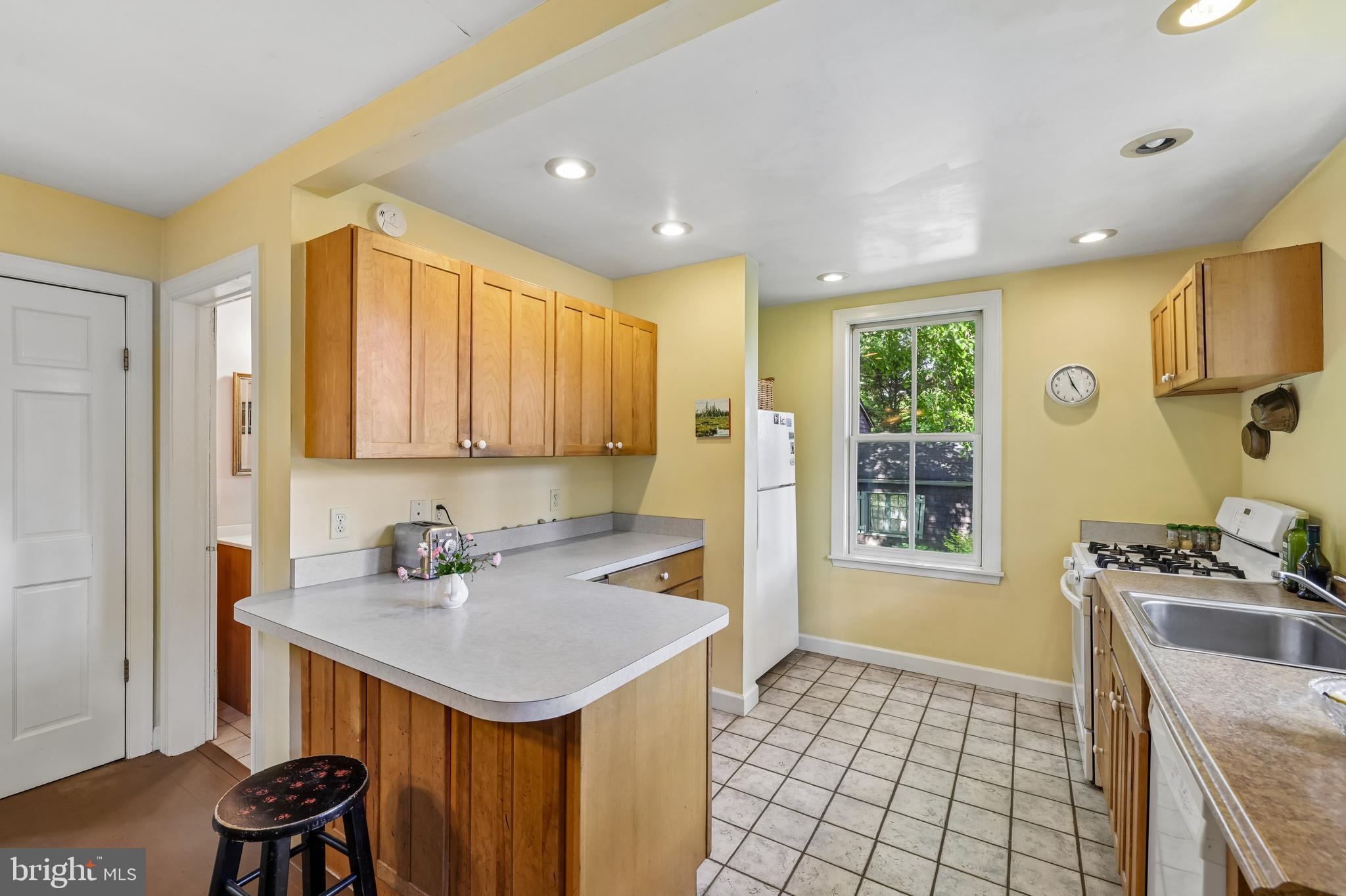 4619 Keswick Road Baltimore, MD 21210 - Photo 22 of 57 Kitchen
