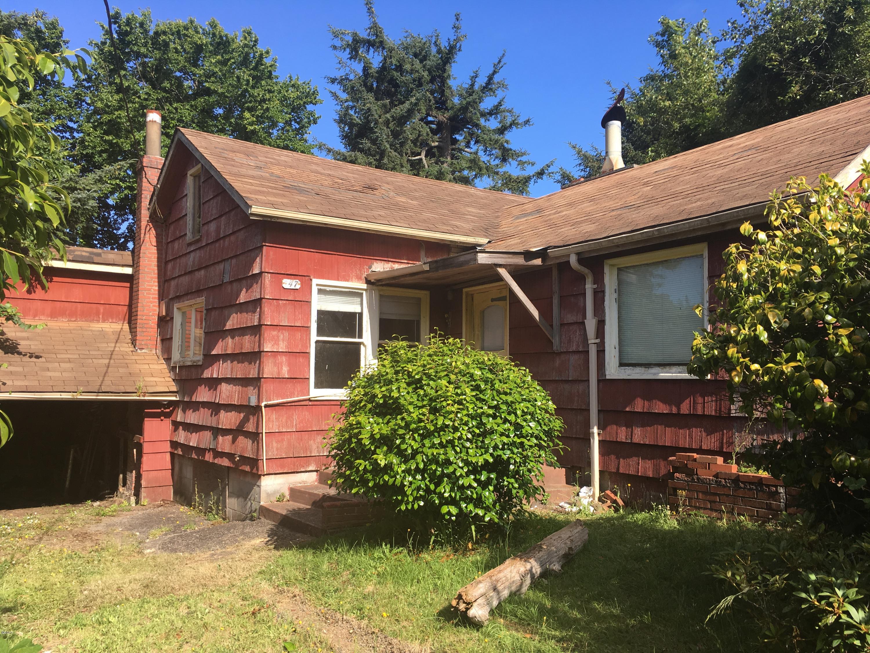 747 Northwest Cottage Street Newport, OR 97365 - Photo 1 of 1 Front of home