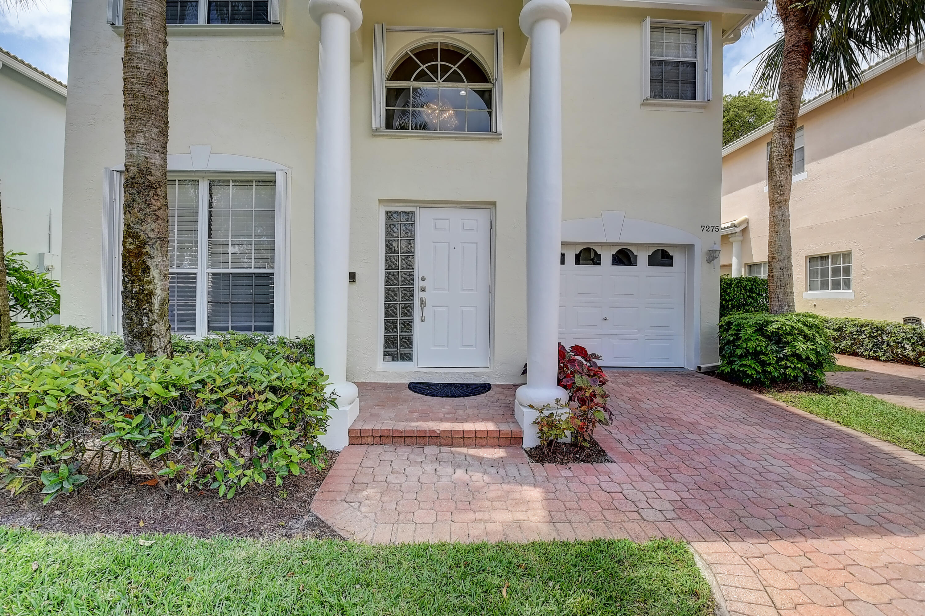 7275 Panache Way Boca Raton, FL 33433 - Photo 3 of 56 FRONT DOORWAY