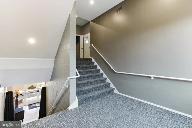 a view of entryway and hall