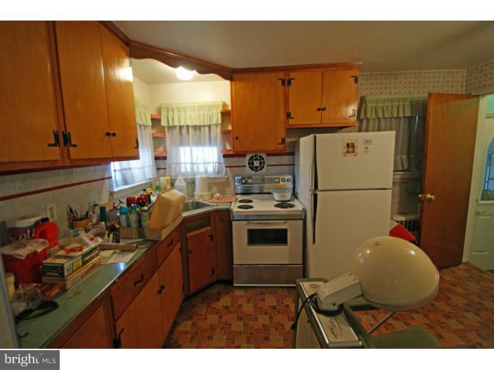 1352 Midland Road Conshohocken, PA 19428 - Photo 3 of 11 Kitchen