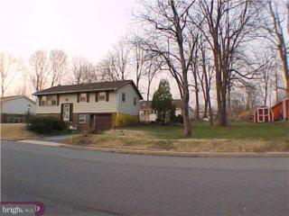 2331-25 Berkley Road Reading, PA 19605 - Photo 4 of 6