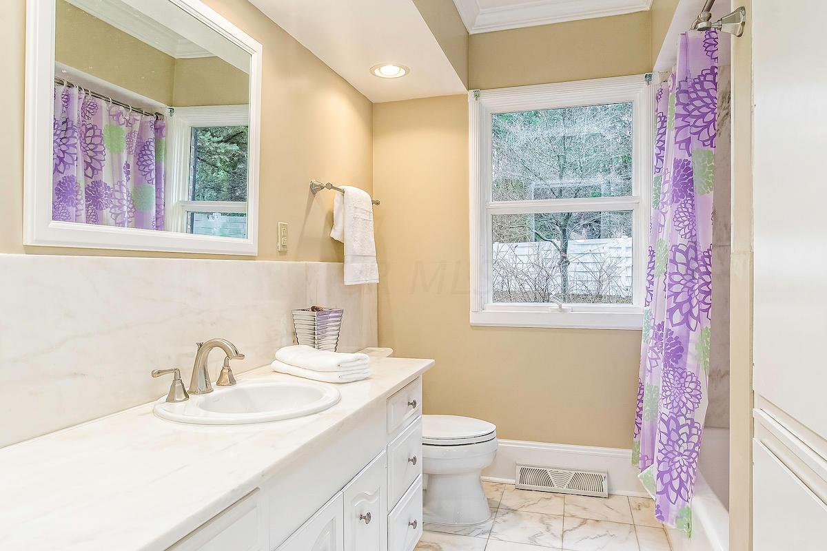 2680 Charing Road Columbus, OH 43221 - Photo 17 of 46