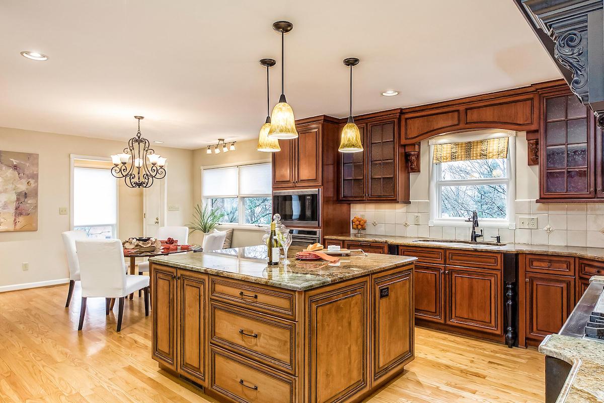 2680 Charing Road Columbus, OH 43221 - Photo 23 of 46