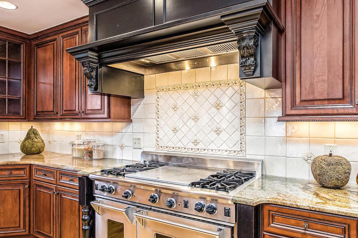 2680 Charing Road Columbus, OH 43221 - Photo 29 of 46