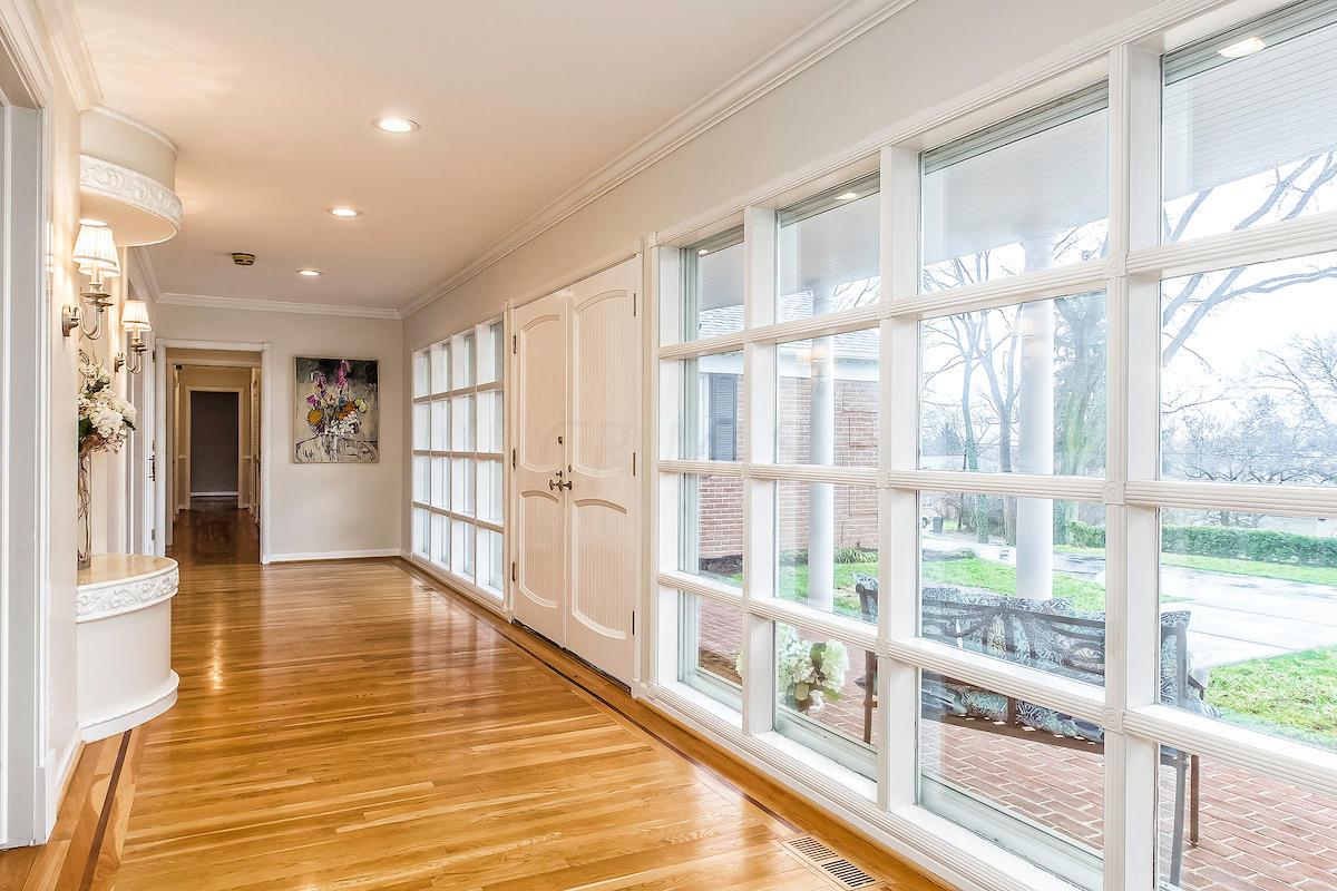 2680 Charing Road Columbus, OH 43221 - Photo 6 of 46