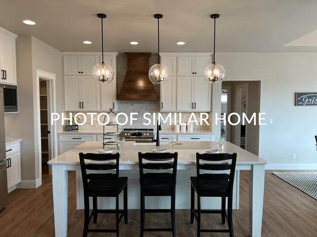 $799,900 | 2556 North Stellita Circle, De Pere, WI 54115