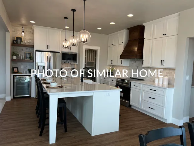 $799,900 | 2556 North Stellita Circle, De Pere, WI 54115