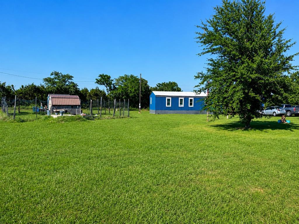 504 Cheaney Road Valley View, TX 76272 - Photo 14 of 16
