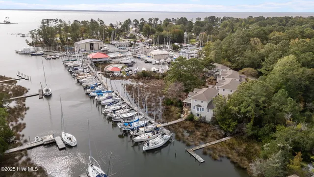 $409,000 | 1404 Tosto Circle, Unit 7, Oriental, NC 28571