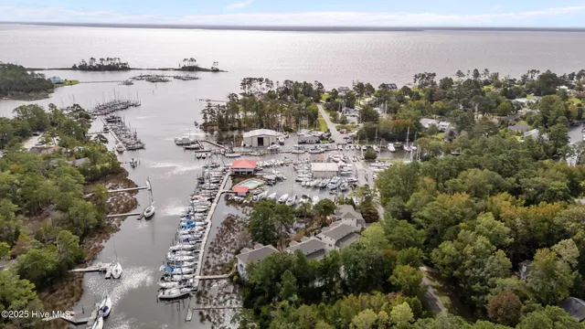 $409,000 | 1404 Tosto Circle, Unit 7, Oriental, NC 28571