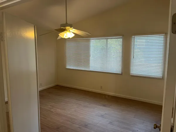 $2,300 | 17 East Hillside Street, Mesa, AZ 85201