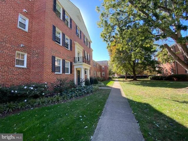 $1,900 | 6515 Potomac Avenue, Unit A2, Alexandria, VA 22307