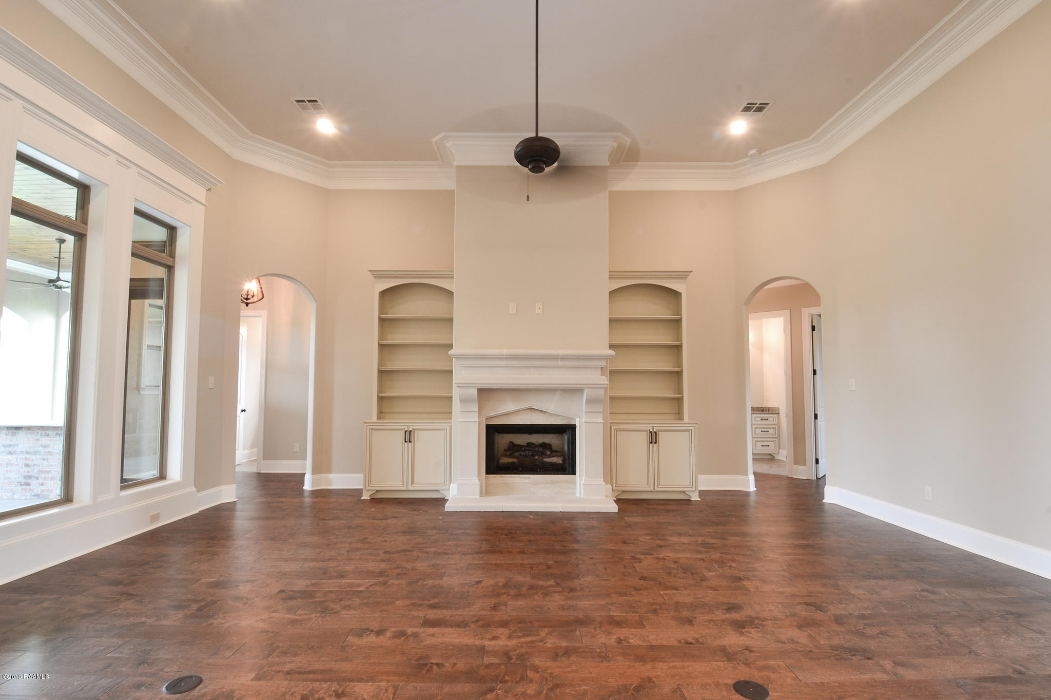 202 Rue De La Rochelle Broussard, LA 70518 - Photo 4 of 27 Gallery Image 4