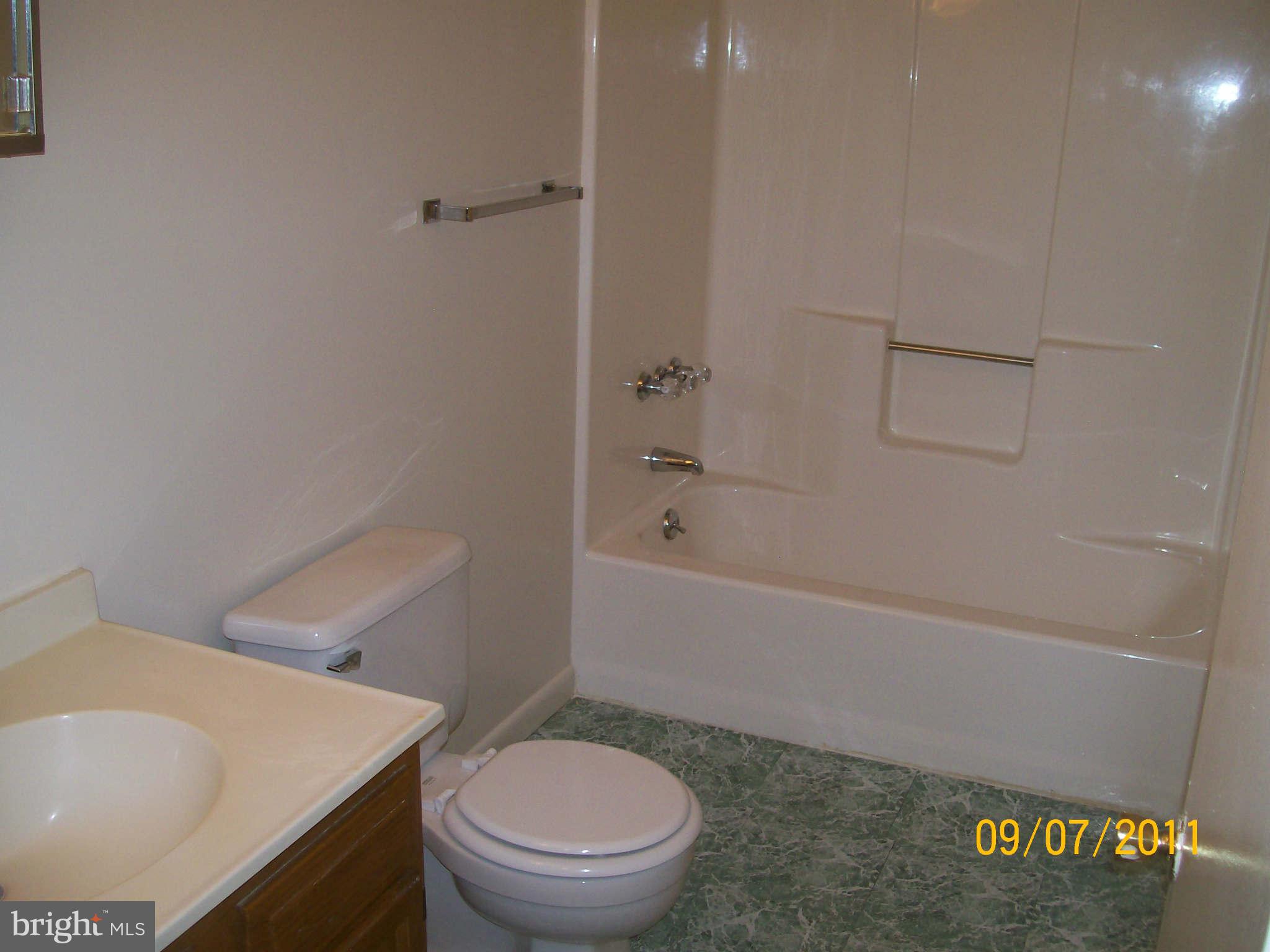 203 Avon Road, Unit A/B Hagerstown, MD 21740 - Photo 9 of 14 Bath
