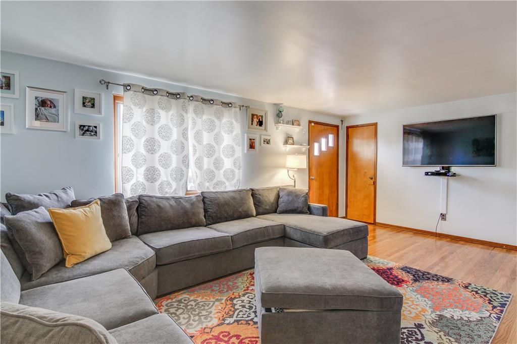 285 Wheeler Avenue McKees Rocks, PA 15136 - Photo 3 of 13 Living Room, Alt View