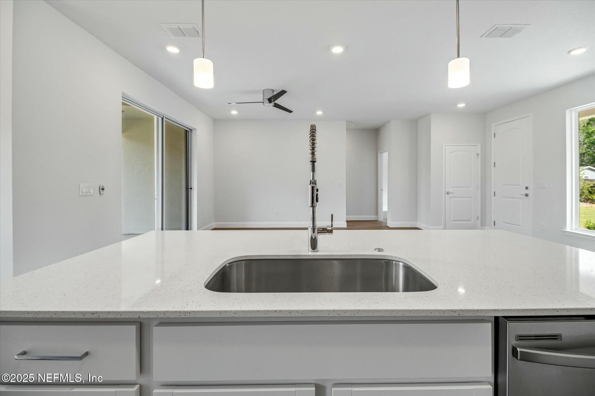 21 Utica Path Palm Coast, FL 32164 - Photo 6 of 23 tempImageOn0wzZ